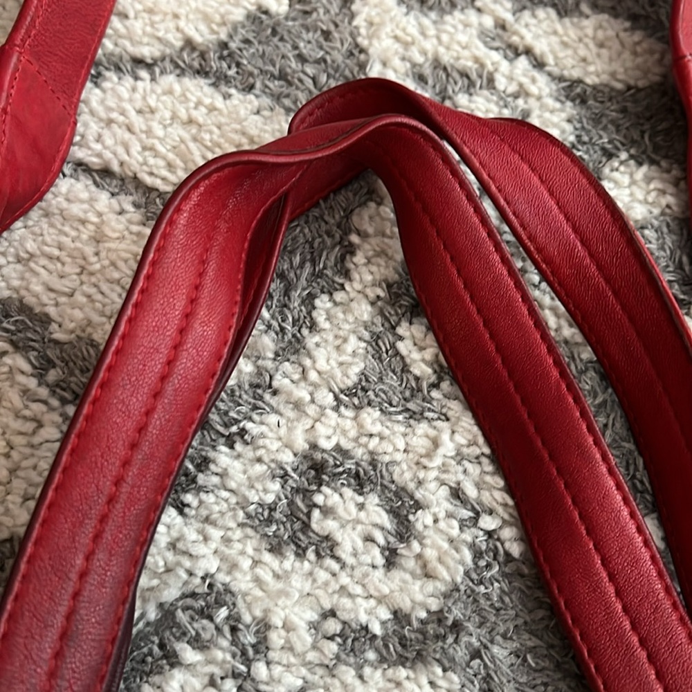 See By Chloe handbag, red leather - pre-loved condition with water damage - Picture 6 of 9